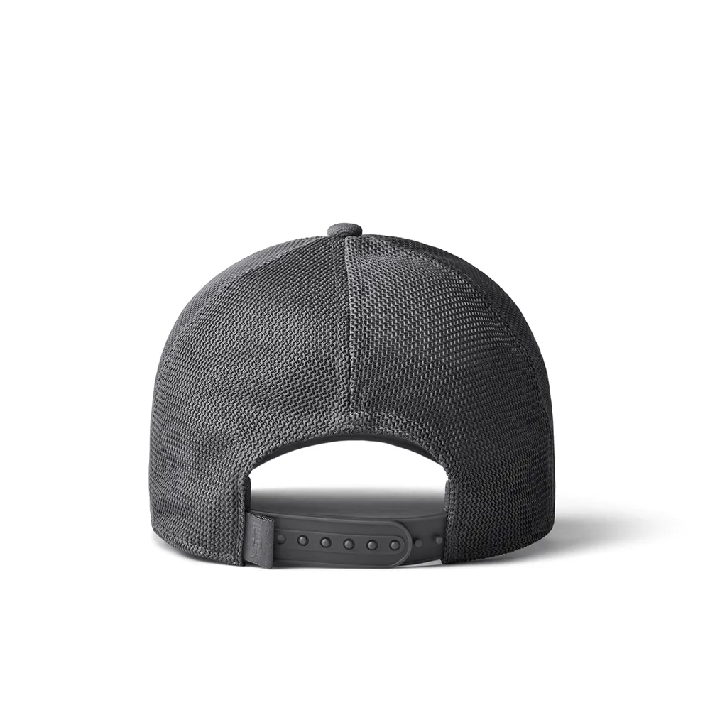 21023005560 GORRA TRUCKER MESH CON PARCHE GRIS MARCA YETI