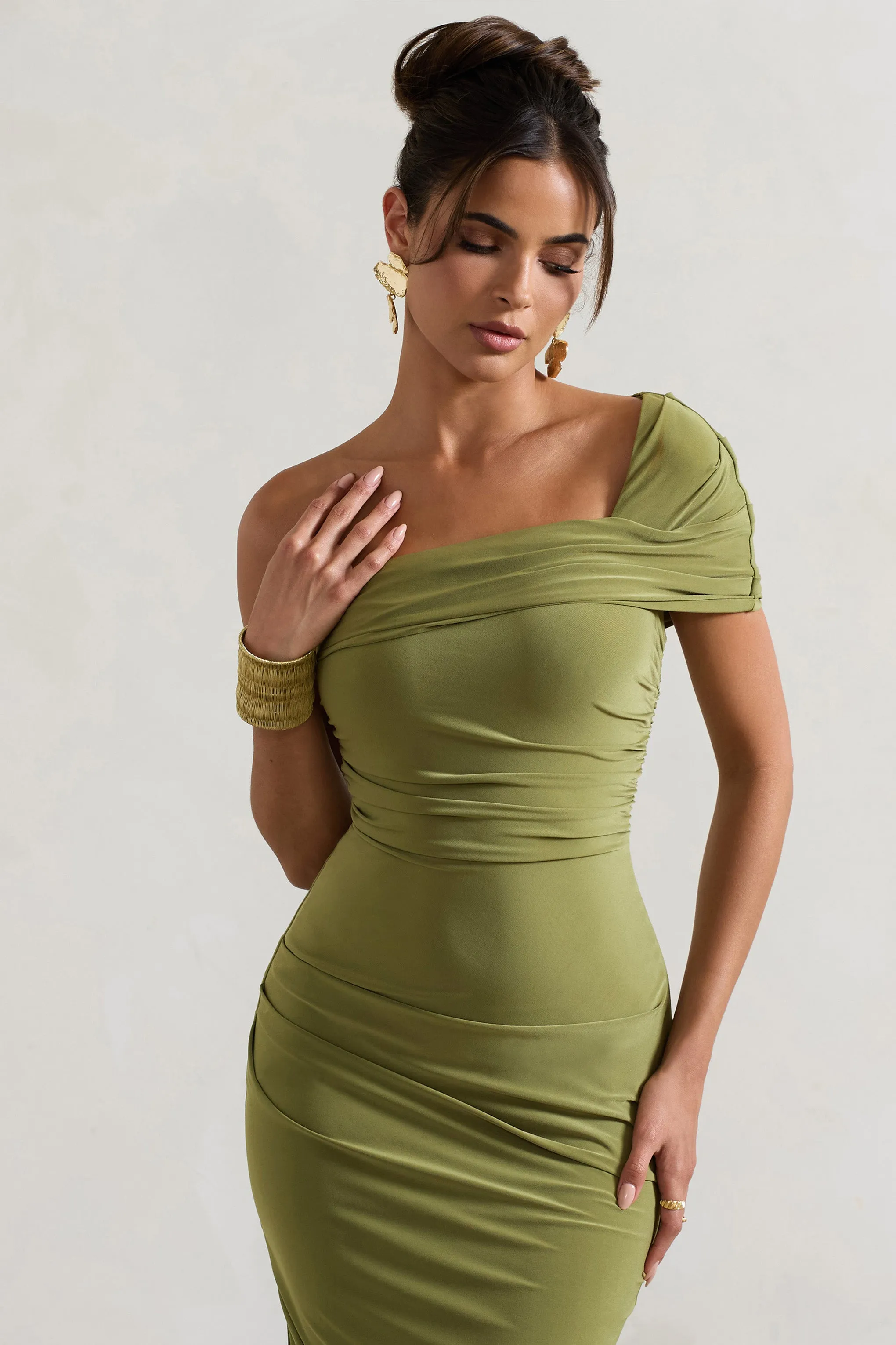 Hawaii | Robe mi-longue vert olive asymétrique à une épaule avec fente