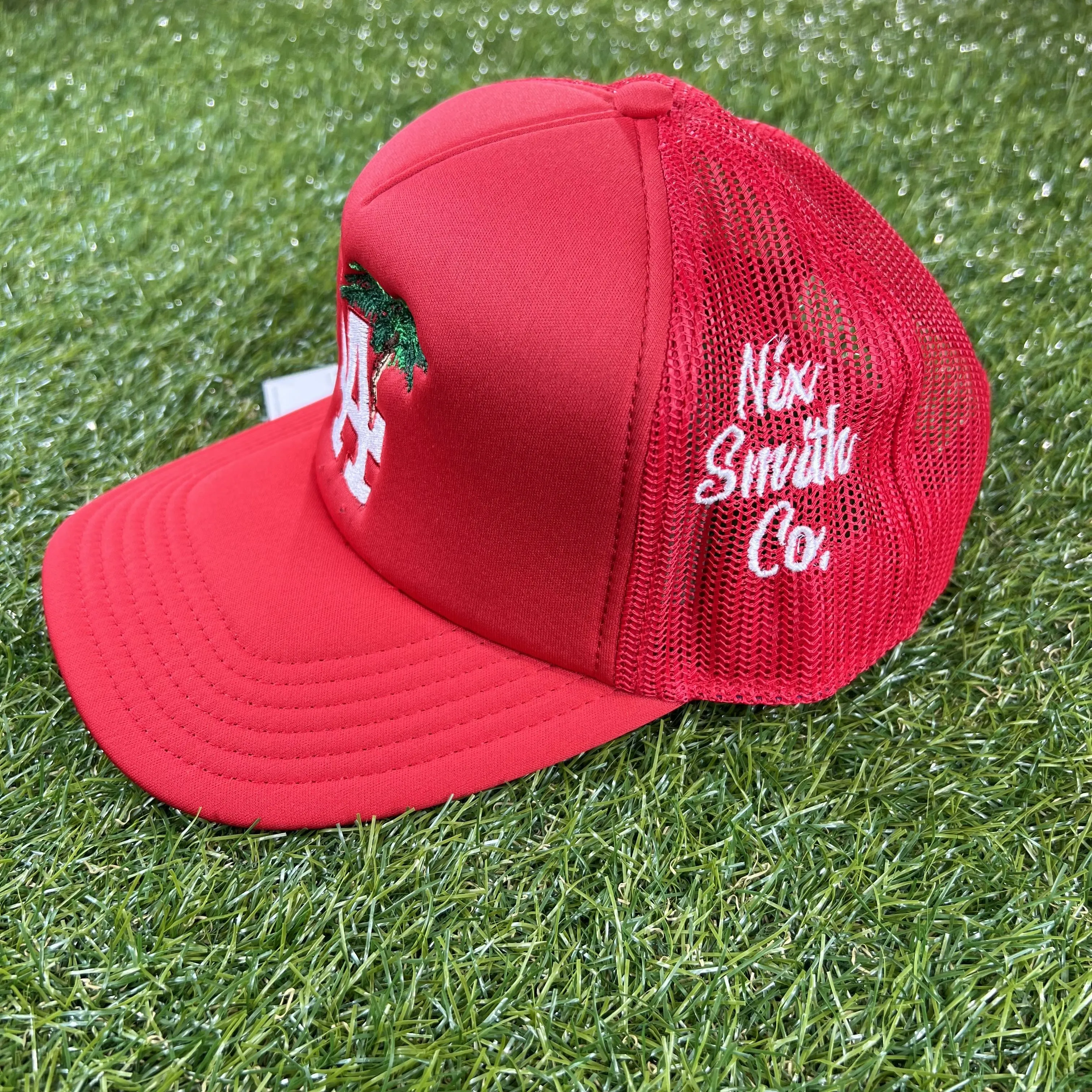 LA Palm Mesh Trucker Hat (Red/Wte)