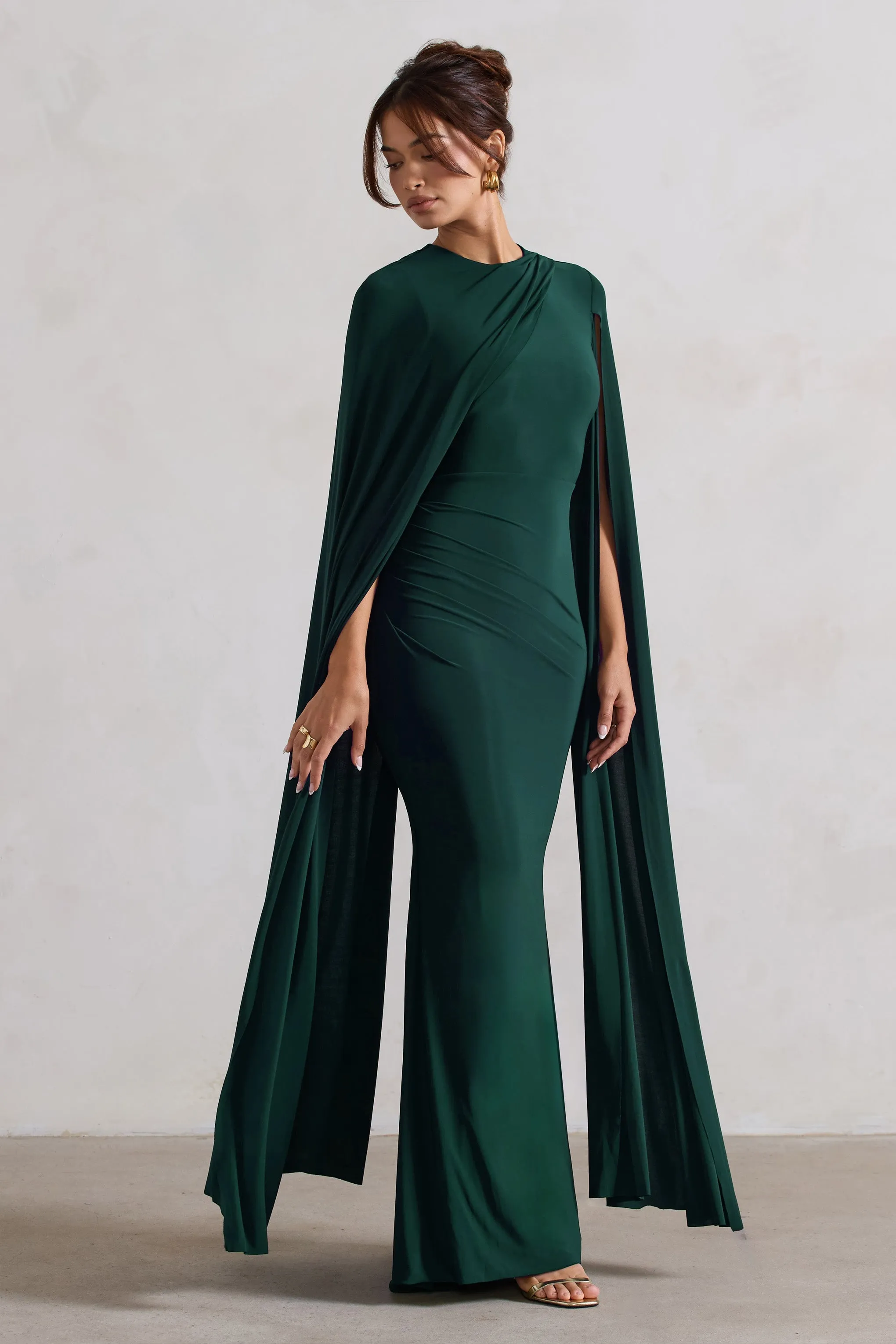 Magdelena | Robe longue vert bouteille asymétrique avec cape