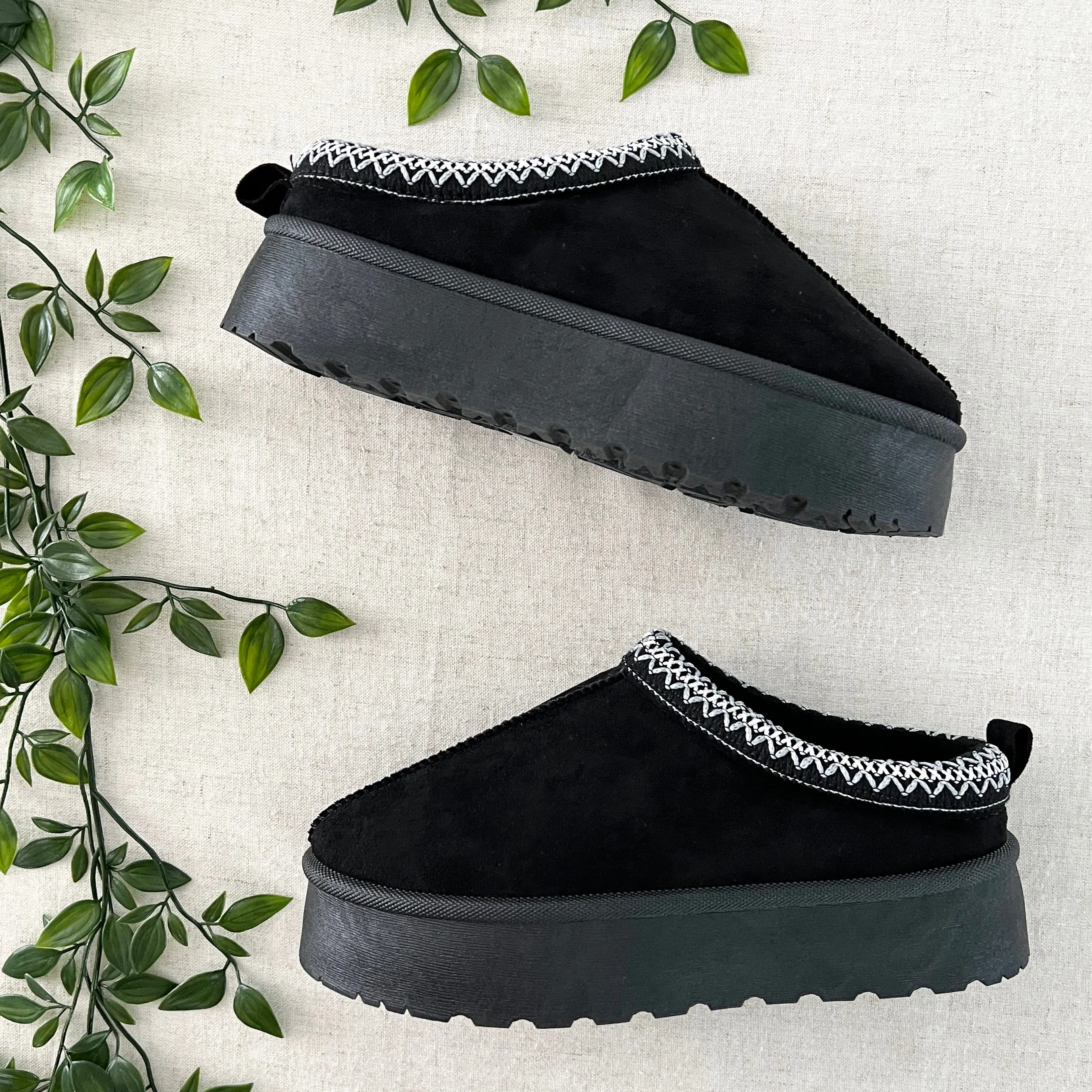 Vegan Shearling Lined Platform Clogs - Black